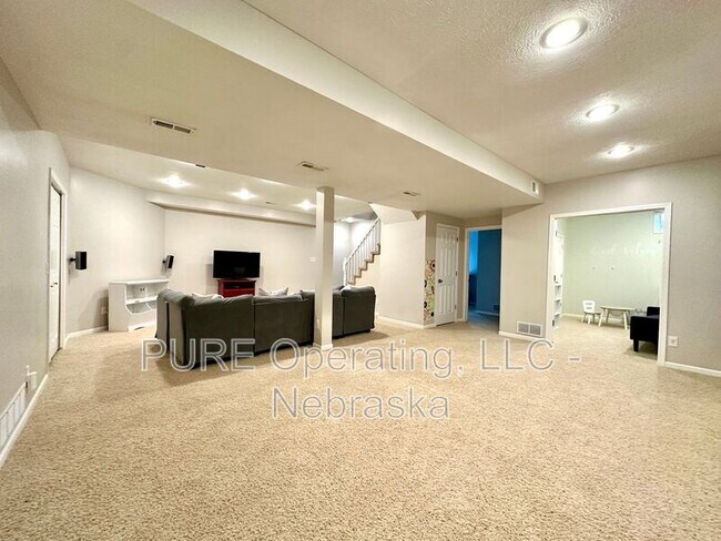 Building Photo - 4909 N 142nd St