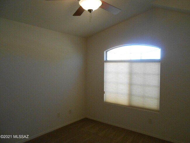 Building Photo - 14048 E Fairway Bluff Ct