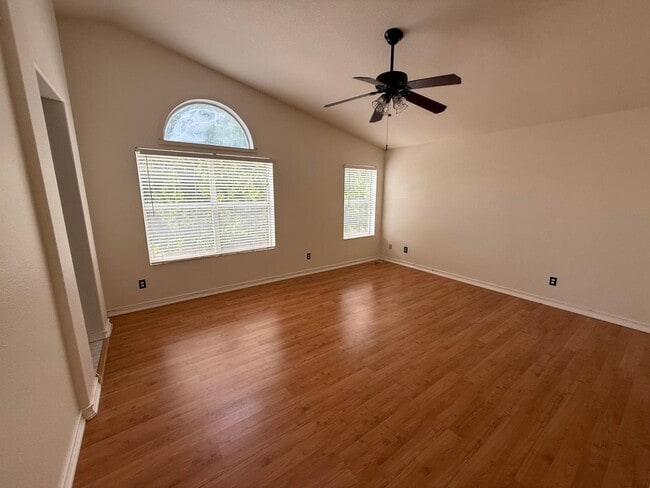 Building Photo - 3012 E Hermosa Vista Dr