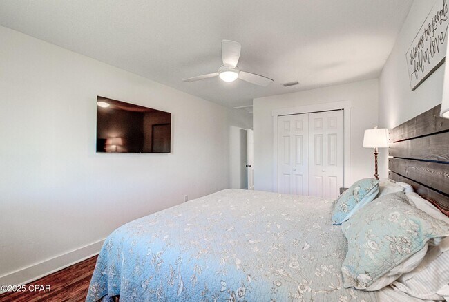 Building Photo - 307 N Palo Alto Ave