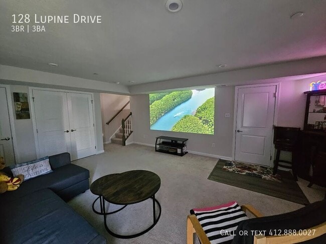 Building Photo - 128 Lupine Dr