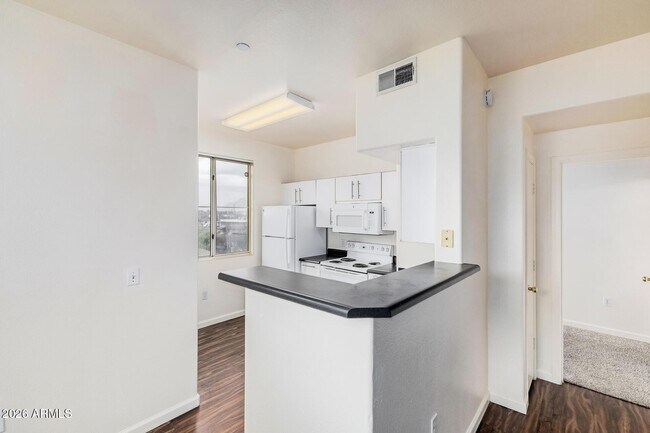 Building Photo - 3302 N 7th St