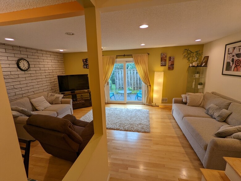 Great room - 539 French Rd