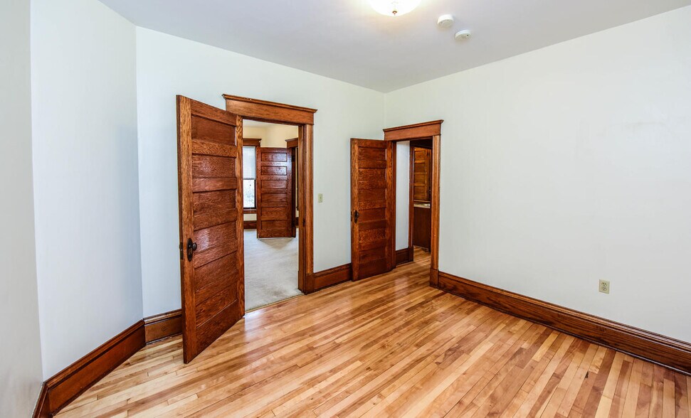 Building Photo - 802 5th Street Northeast