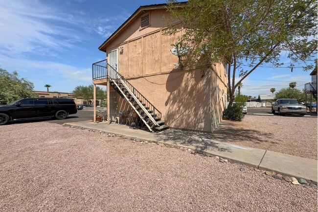 Building Photo - 641 N 30th St