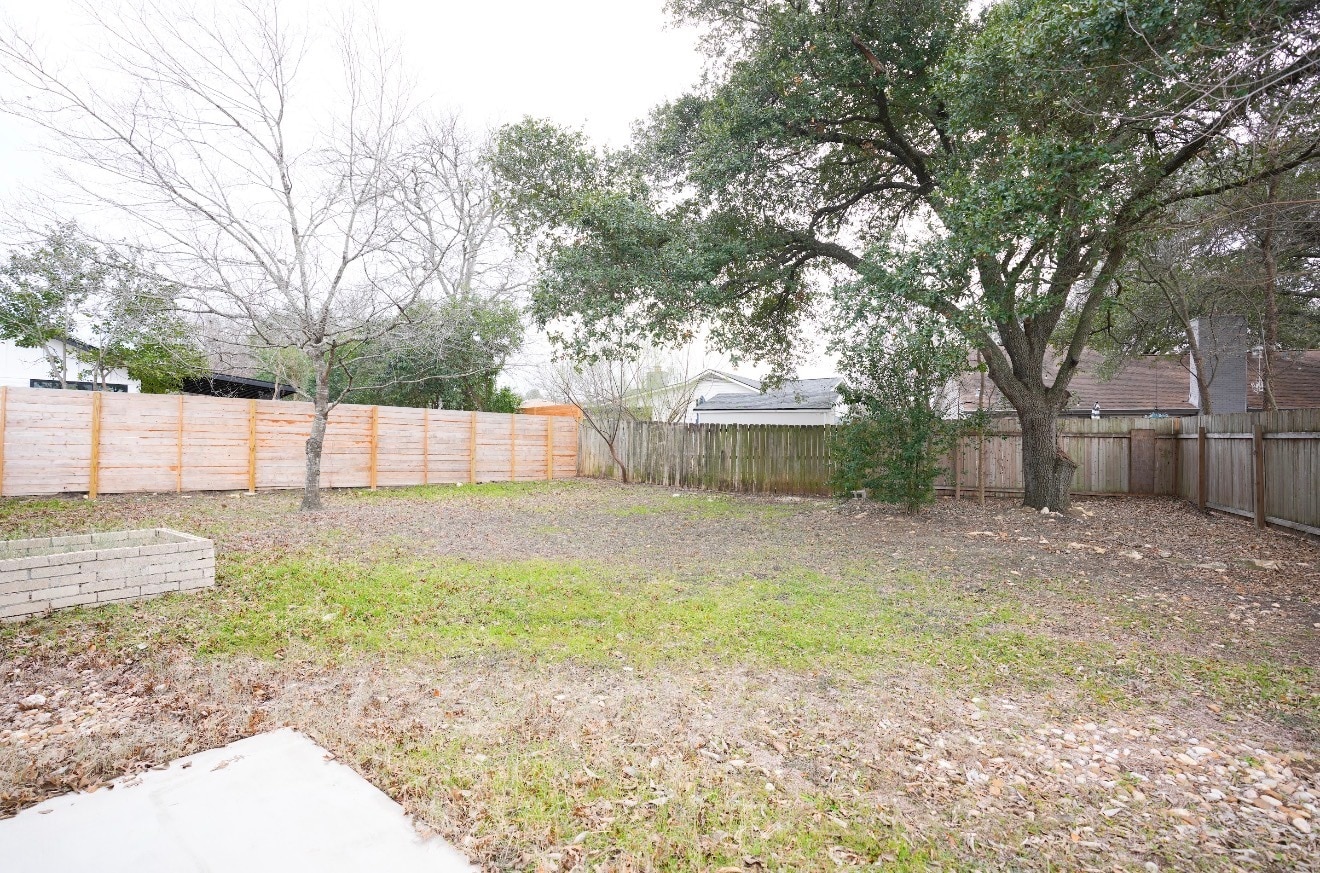 Building Photo - 2607 Aldford Dr