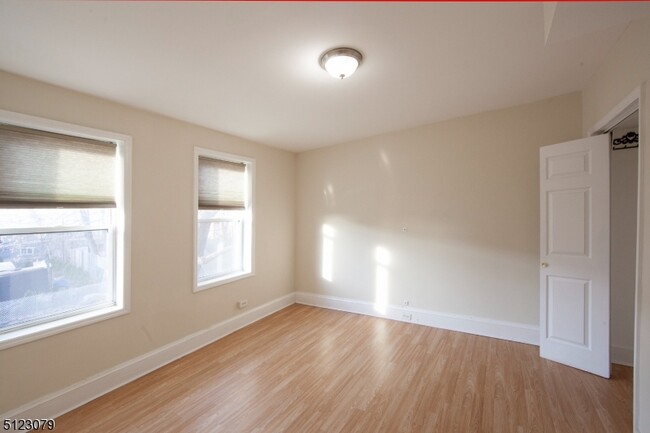 Building Photo - 409 Washington Ave