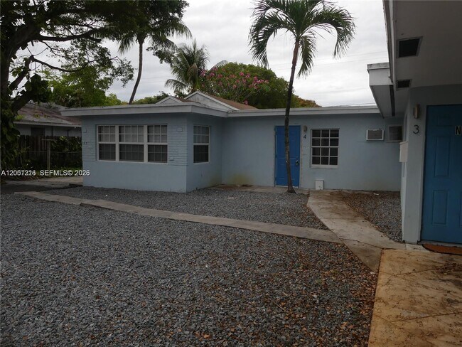 Building Photo - 163 NW 40th St