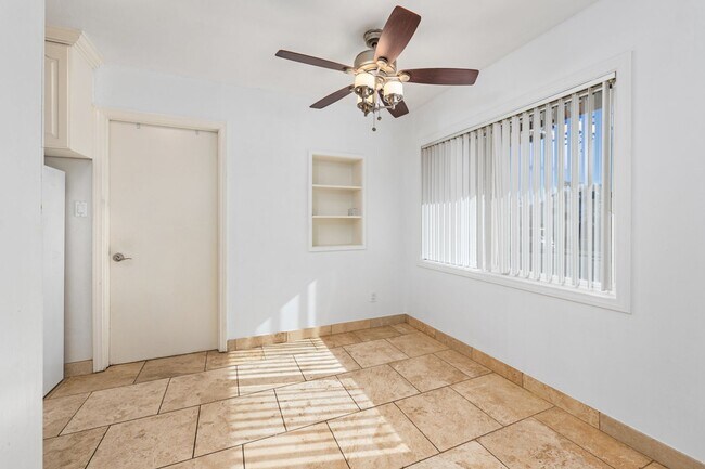 Building Photo - Charming single story in Clairemont