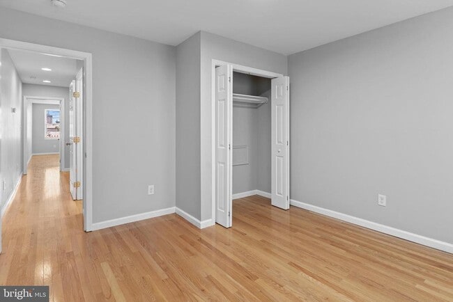 Building Photo - 513 S Chester St
