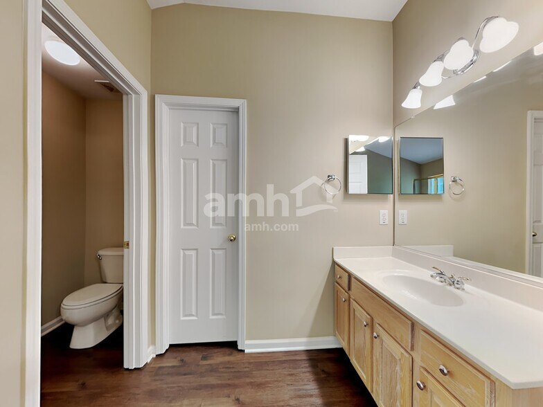 Building Photo - 4131 Crestview Place Dr