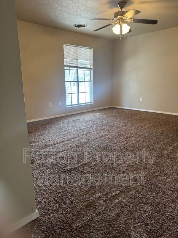 Building Photo - 29 Southridge Dr