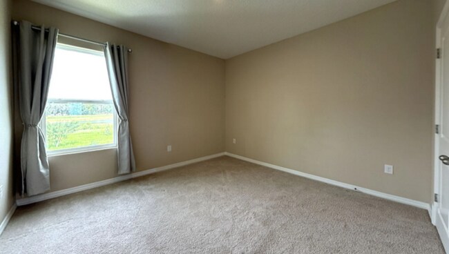 Building Photo - 13781 Wineberry Dr