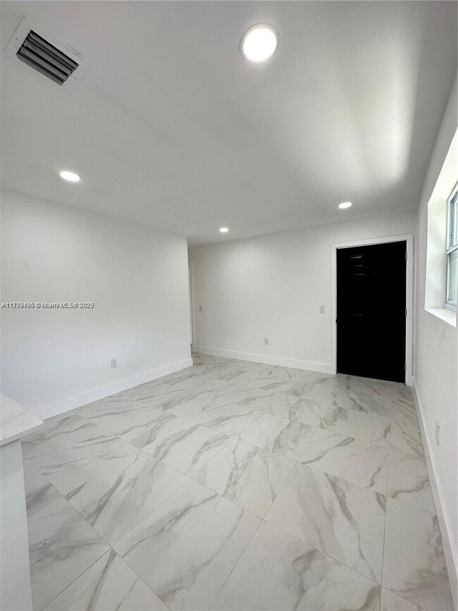 Building Photo - 1441 NW 34th St