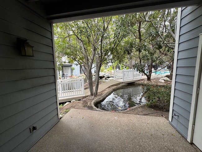 Building Photo - Sycamore Creek Community in Central Camarillo!