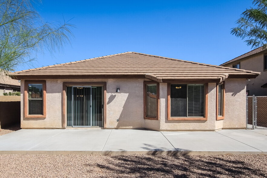 Building Photo - 372 S 151st Ave