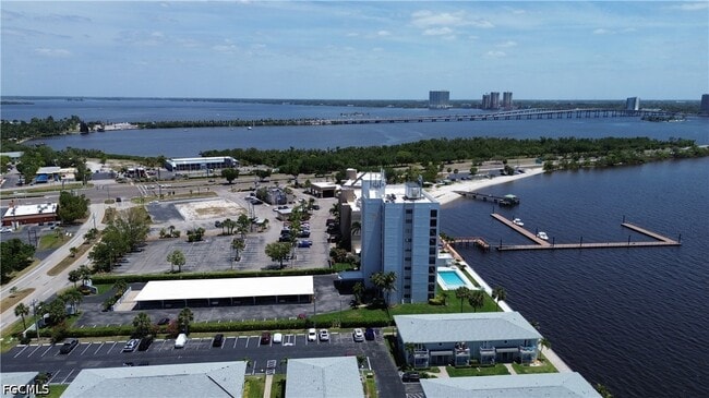 Building Photo - 3300 N Key Dr