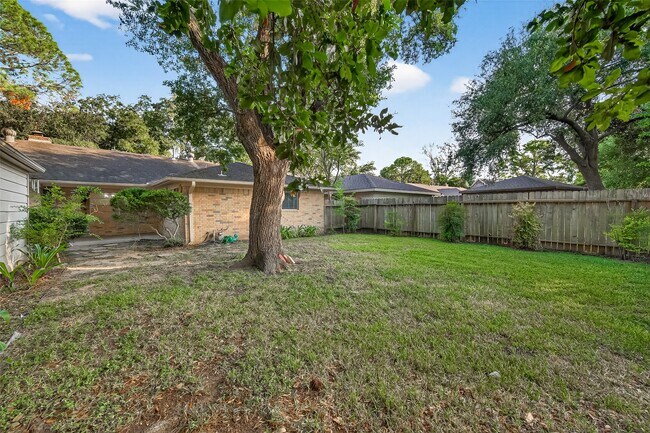 Building Photo - 9602 S Petersham Dr