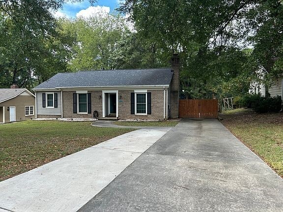 Building Photo - 2321 Oldenburg Dr