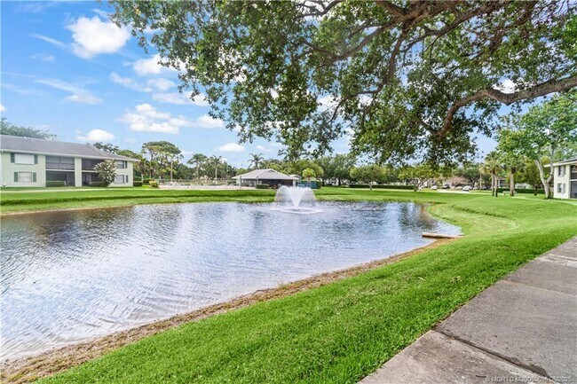 Building Photo - 1001 Sabal Ridge Cir