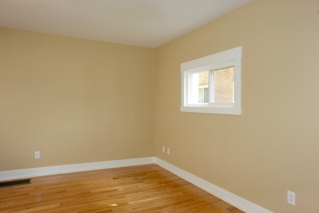 Building Photo - 1424 Sigsbee St SE