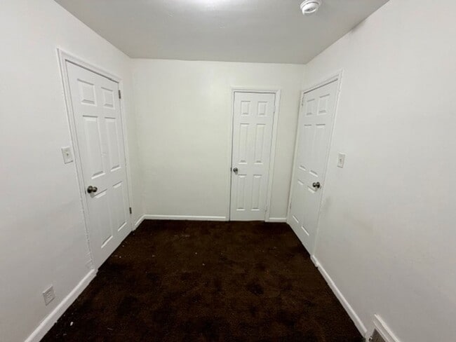 Building Photo - For Lease: Totally Updated 3 Bedroom 1 Bath Welcome Section 8 Call 313-429-3244 KPM Detroit