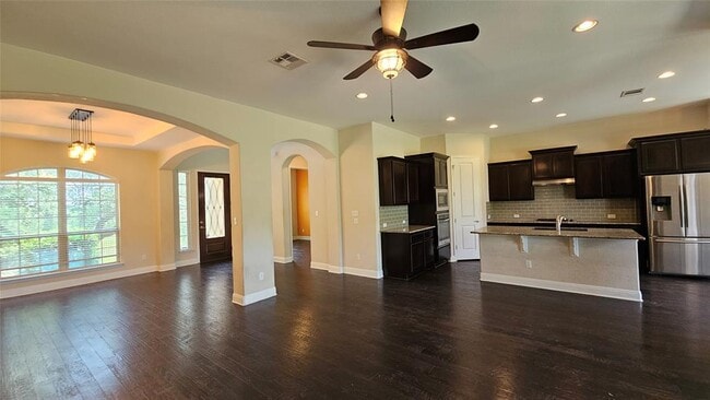 Building Photo - 952 Wild Rose Dr