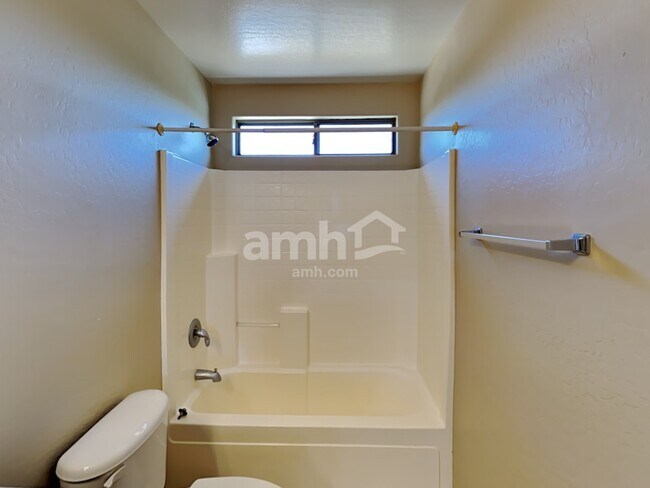 Building Photo - 19395 E Carriage Way