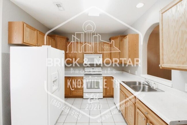 Building Photo - 6810 Springhouse Way