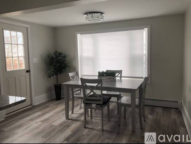 Building Photo - 60 Irving Way