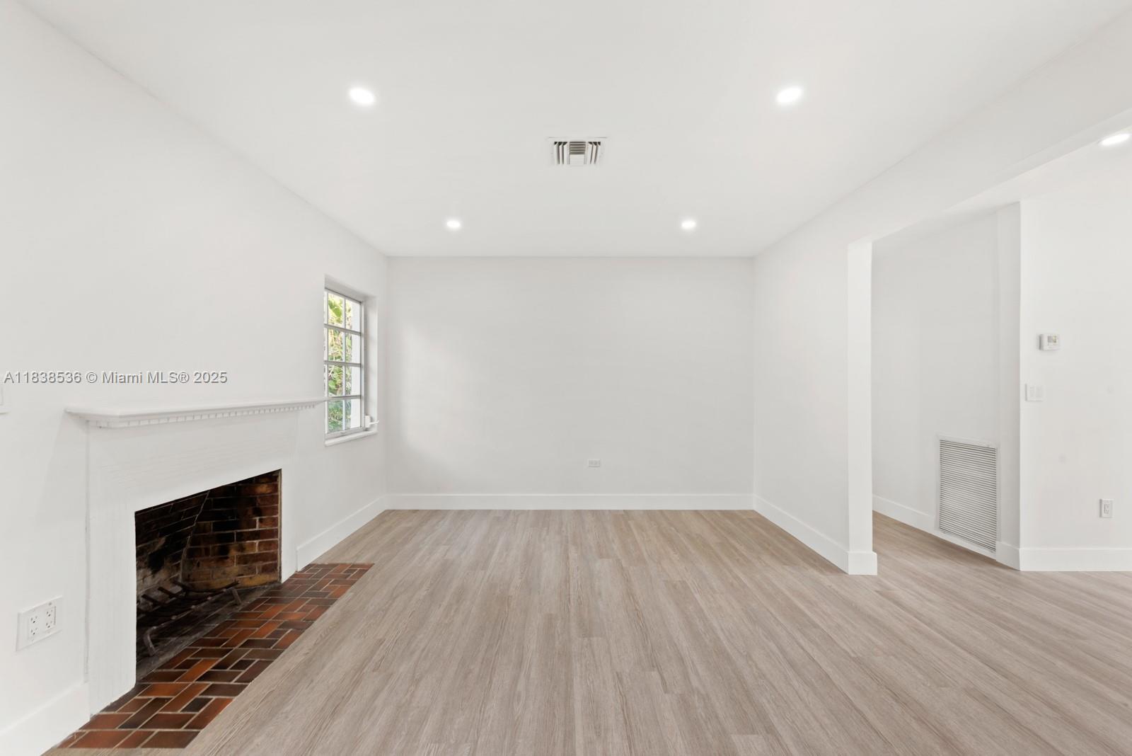 Building Photo - 4080 Hardie Ave