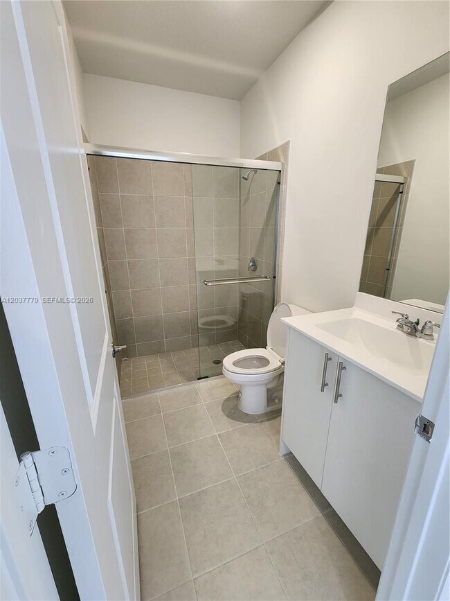 Building Photo - 263 SE 11th Ct