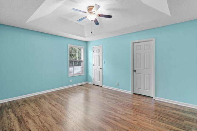 Building Photo - 1633 Cedar Springs Cir
