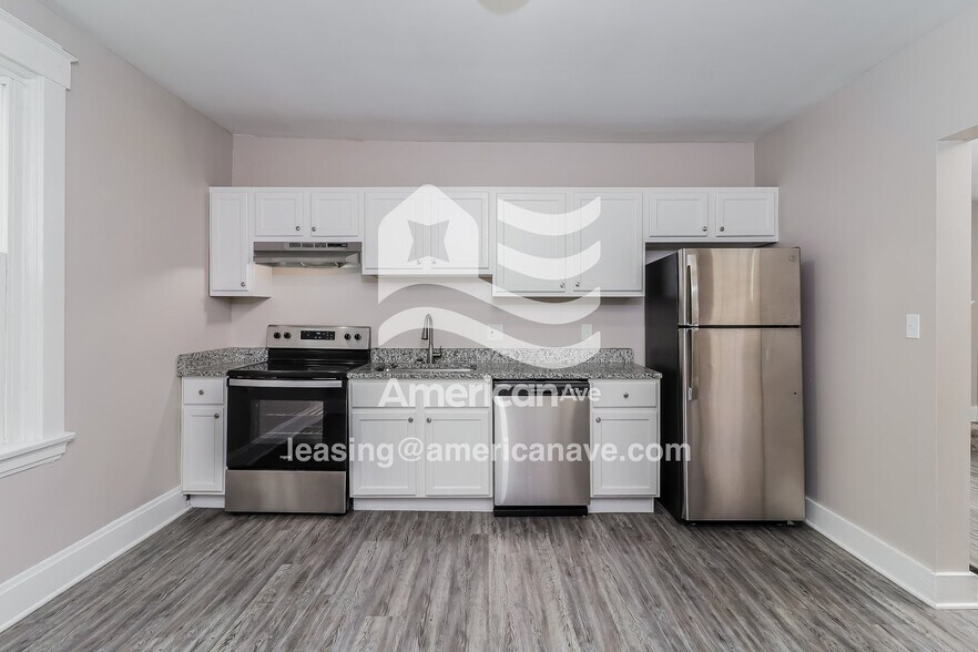 Building Photo - 11 Glenwood Ave