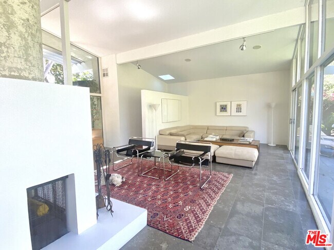 Building Photo - 30611 Las Estrellas Dr
