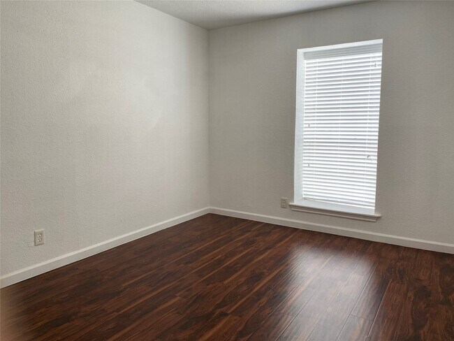 Building Photo - 6201 Ranchester Dr