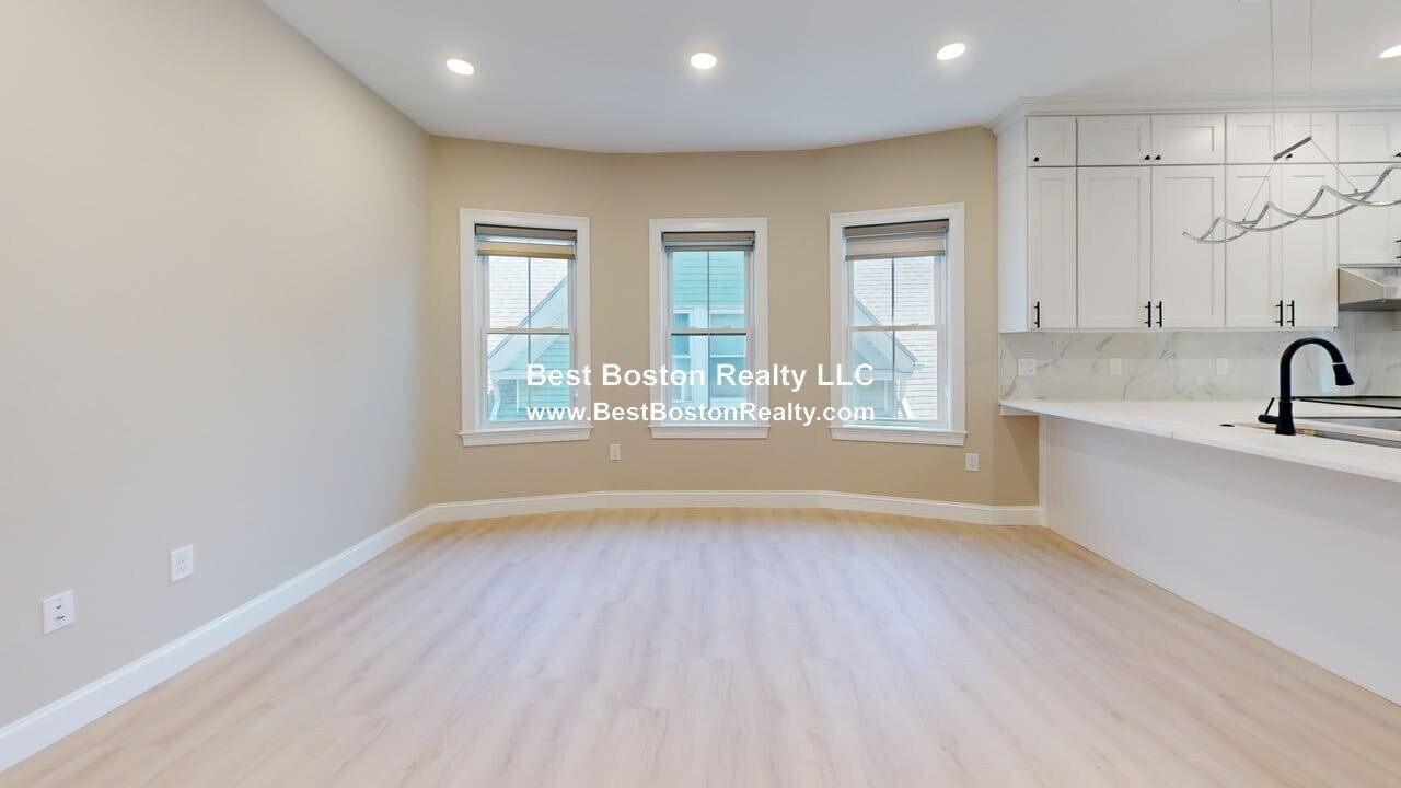 Building Photo - 231 Highland Ave