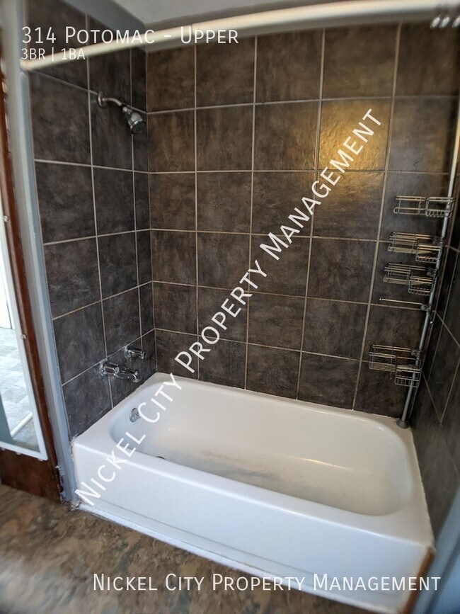 Building Photo - 314 Potomac-Upper