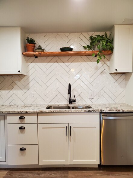 Building Photo - 7722 Saulsbury St