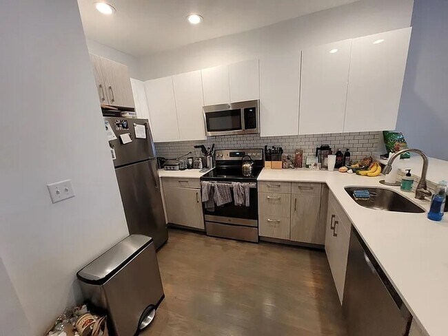 Building Photo - 1414 Beacon St