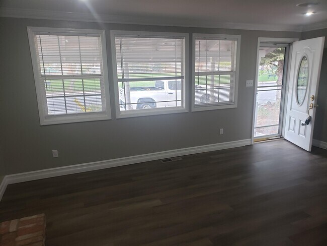 Building Photo - 817 Stafford Way