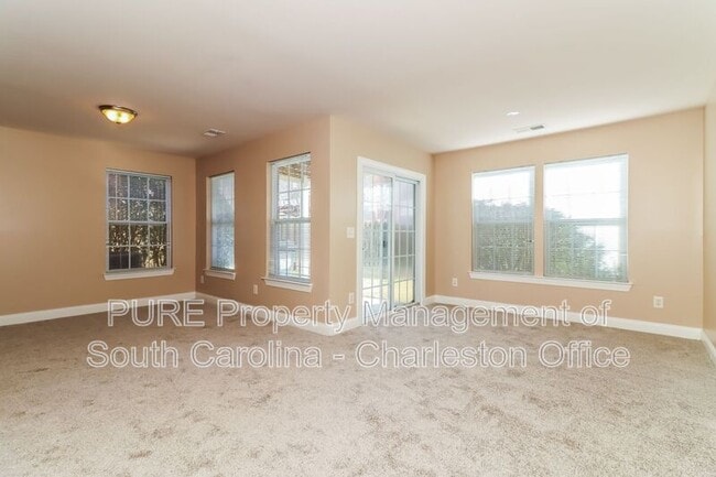 Building Photo - 9034 Parlor Dr