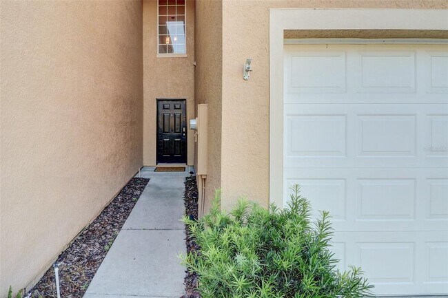 Building Photo - 16305 Fairford Palms Ct