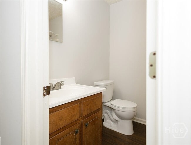 Building Photo - 147 VFW Dr