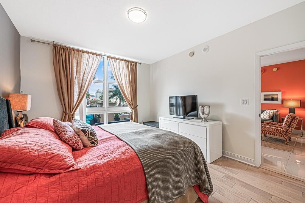 Building Photo - 550 Okeechobee Blvd