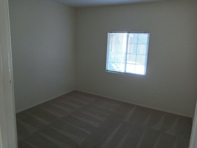 Building Photo - 41410 Juniper St