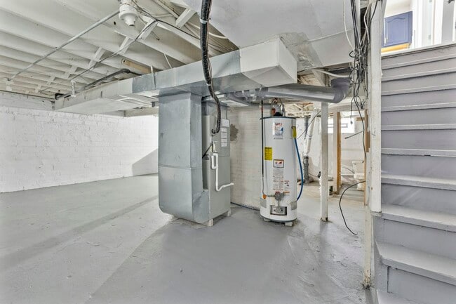 Building Photo - 1488 Craigwood Rd