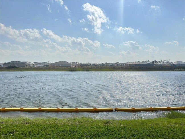 Building Photo - 14204 Heritage Landing Blvd