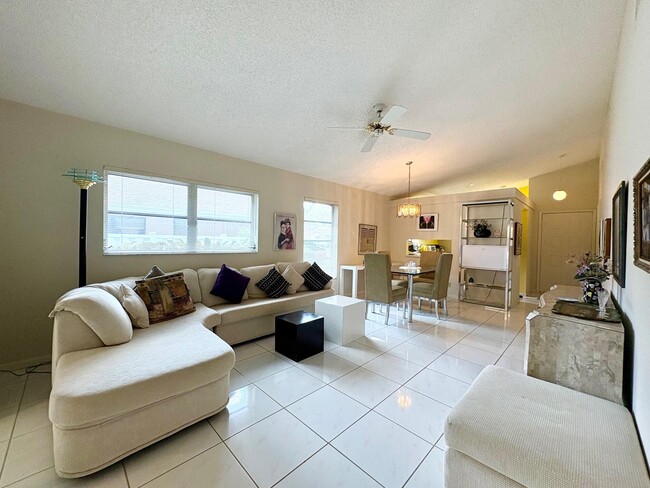 Building Photo - 8279 Summerbreeze Ln