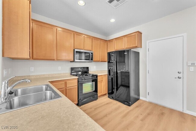 Building Photo - 2105 Turtle Beach Ave